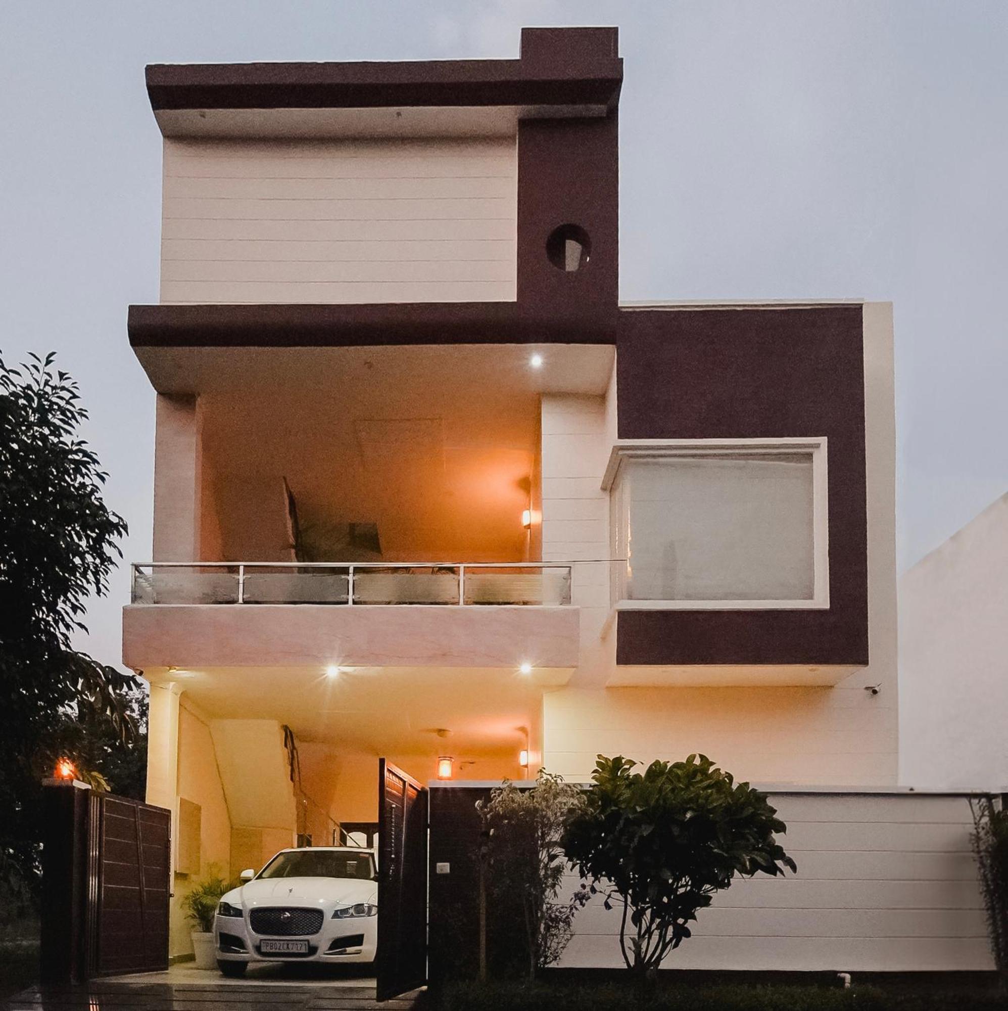 Silver Leaf Apartments Amritsar Bagian luar foto