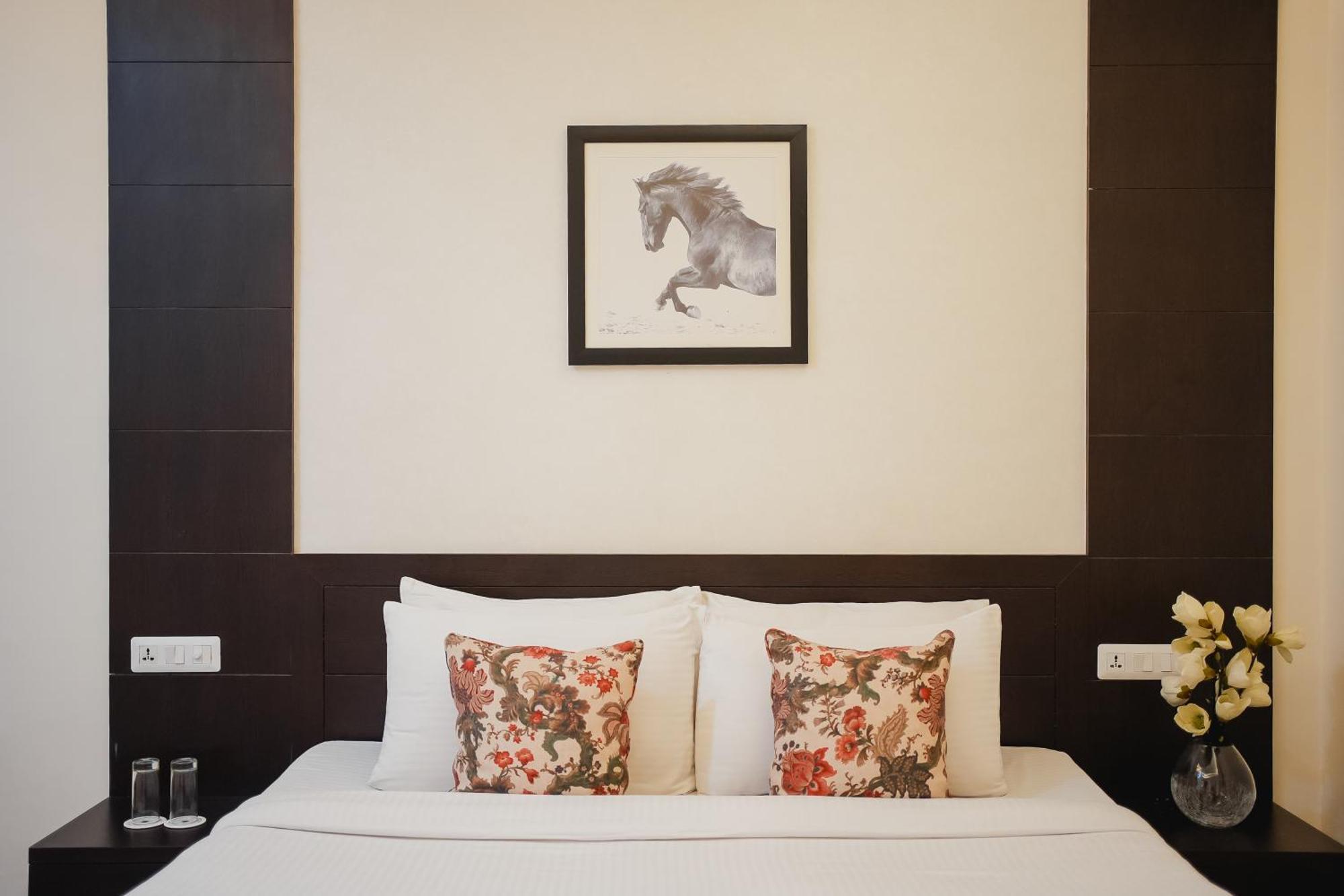 Silver Leaf Apartments Amritsar Bagian luar foto